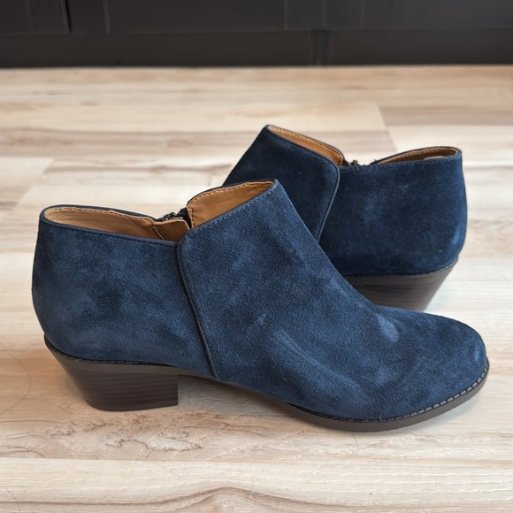 VIONIC Shyanne Boot in Blue Suede - Picture 3 of 8